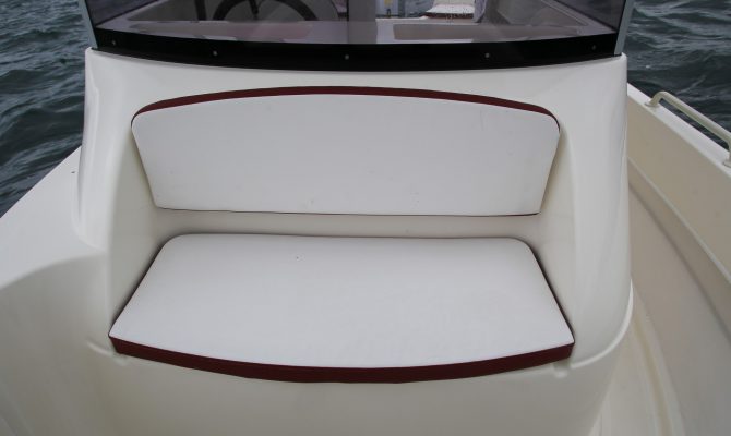 bow-seat-670x400
